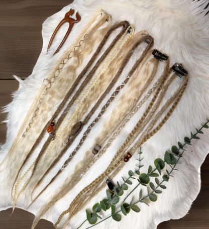 Blonde Melierte Clip-In Fake Dreads – Handgemachte Synthetische Dreadlock-Extensions