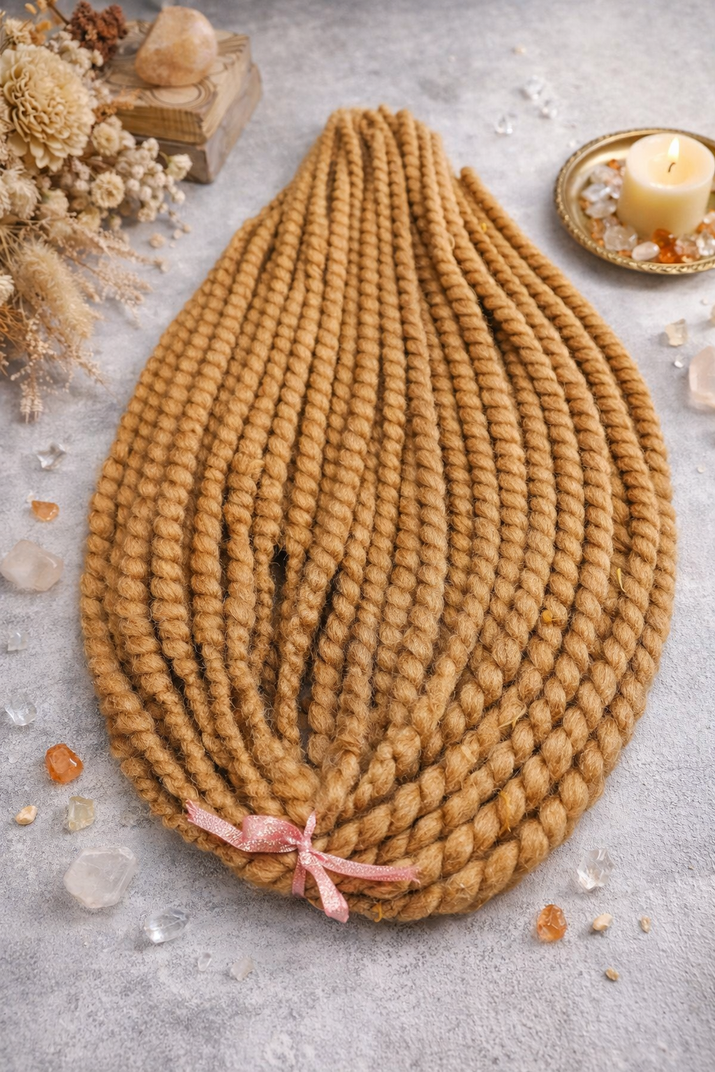 Warme hellbraune Twist Extensions – Havana Twist Mambo, leichte synthetische Twists