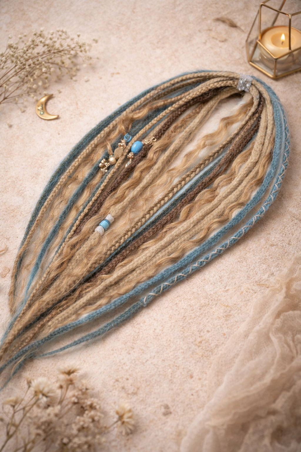 Schmutziges Blond Blaue Boho-Fake Dreads – Doppelt gelegte Kunst-Dreads mit lockeren Locken