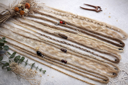 Blonde Melierte Clip-In Fake Dreads – Handgemachte Synthetische Dreadlock-Extensions