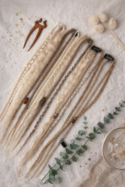 Blonde Melierte Clip-In Fake Dreads – Handgemachte Synthetische Dreadlock-Extensions