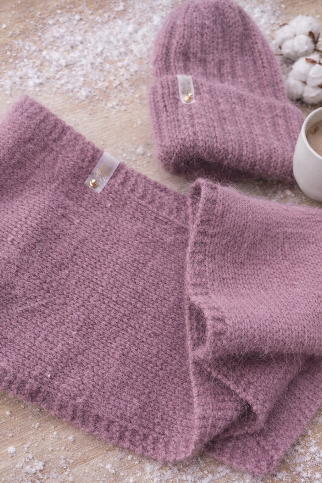 Staubrosa Angora-Mütze und Snood-Set – Kuscheliges handgemachtes Winterset