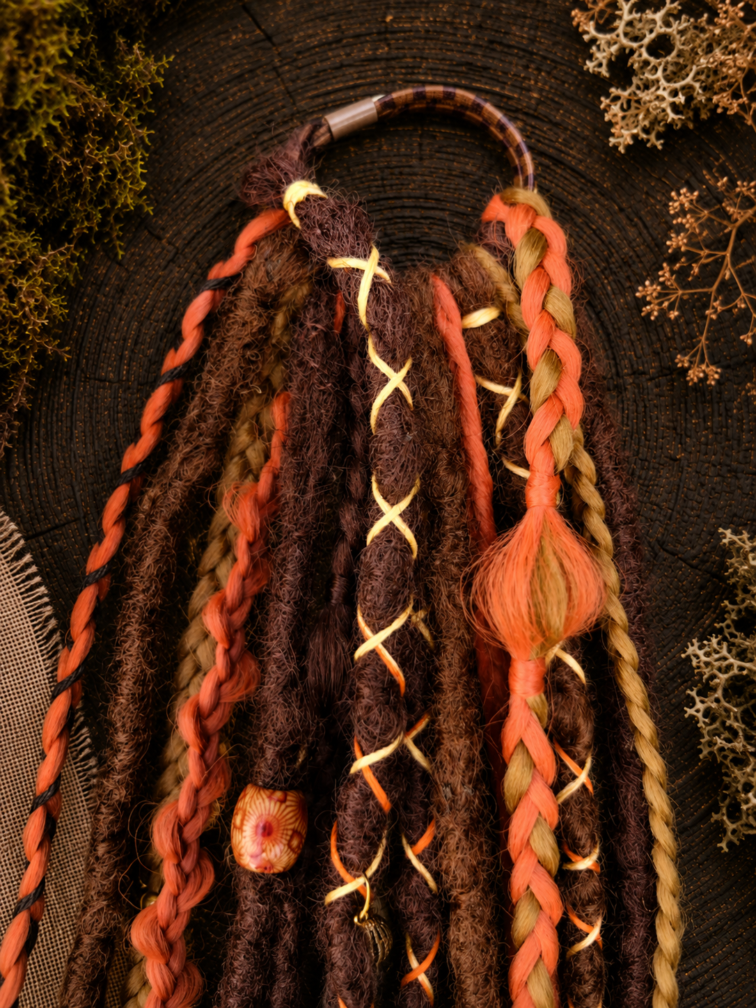 Rotbrauner Fake Dread Ponytail – Hexenartiges Dreadlock-Haarteil mit Gummiband