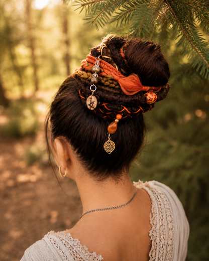 Rotbrauner Fake Dread Ponytail – Hexenartiges Dreadlock-Haarteil mit Gummiband