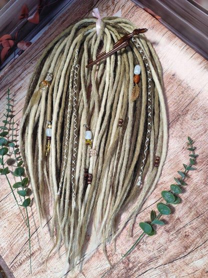 Boho Chic Dirty und Dark Blond Double Ended Synthetic Dreads - Vielseitige Dreadlock-Extensions mit lockeren Locken