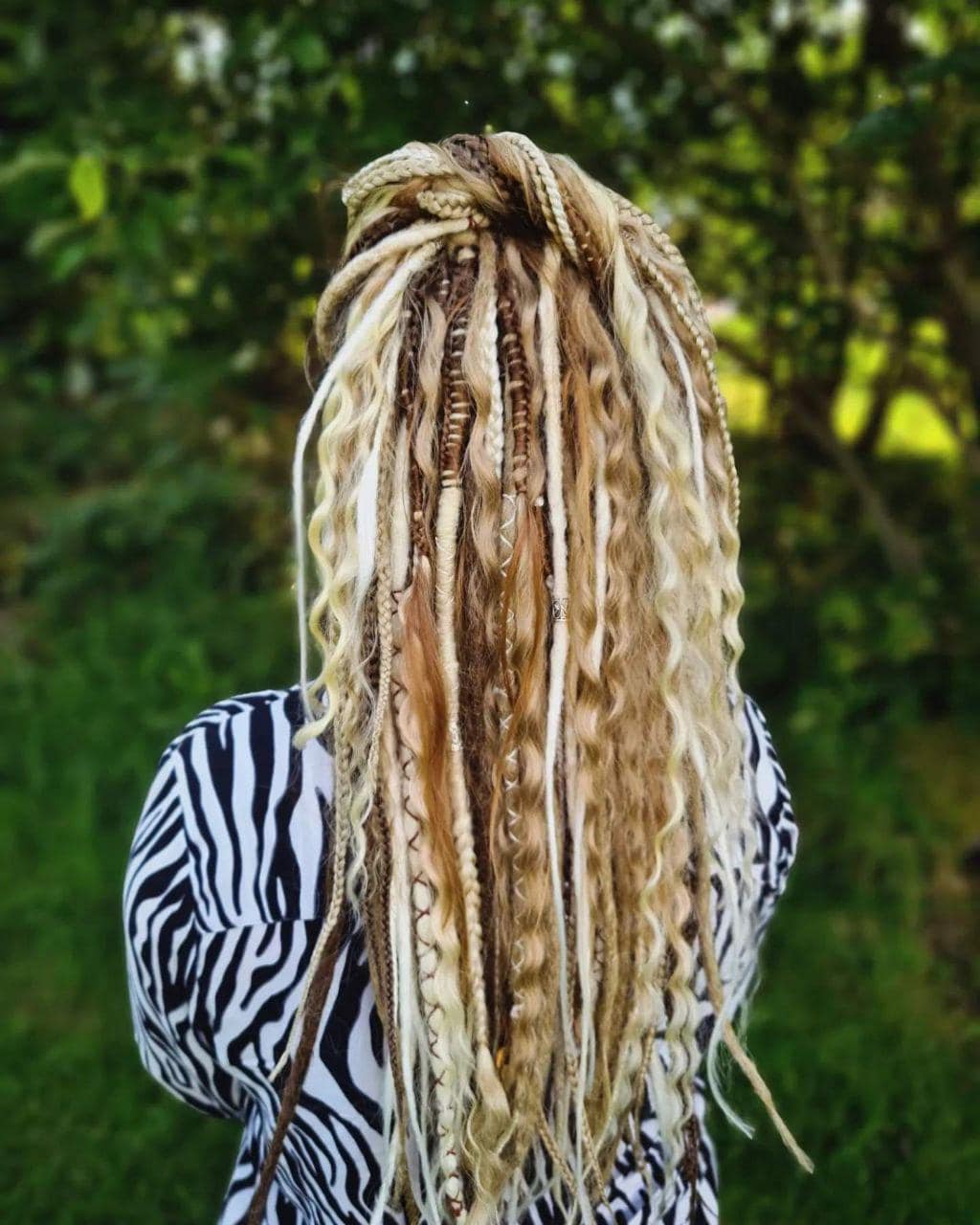 Boho Chic Dirty Blond and Dark blond Double Ended Synthetic Dreads - Versatile Dreadlock Extensions with loose curls