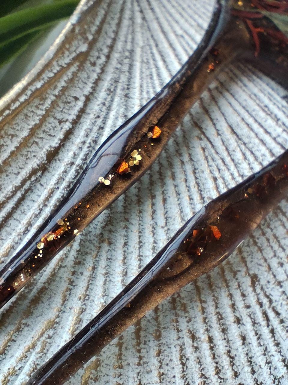 Rustic Hair Accessories: Dried Flower Hair Forks in Brown Resin - Whimsical Barrette