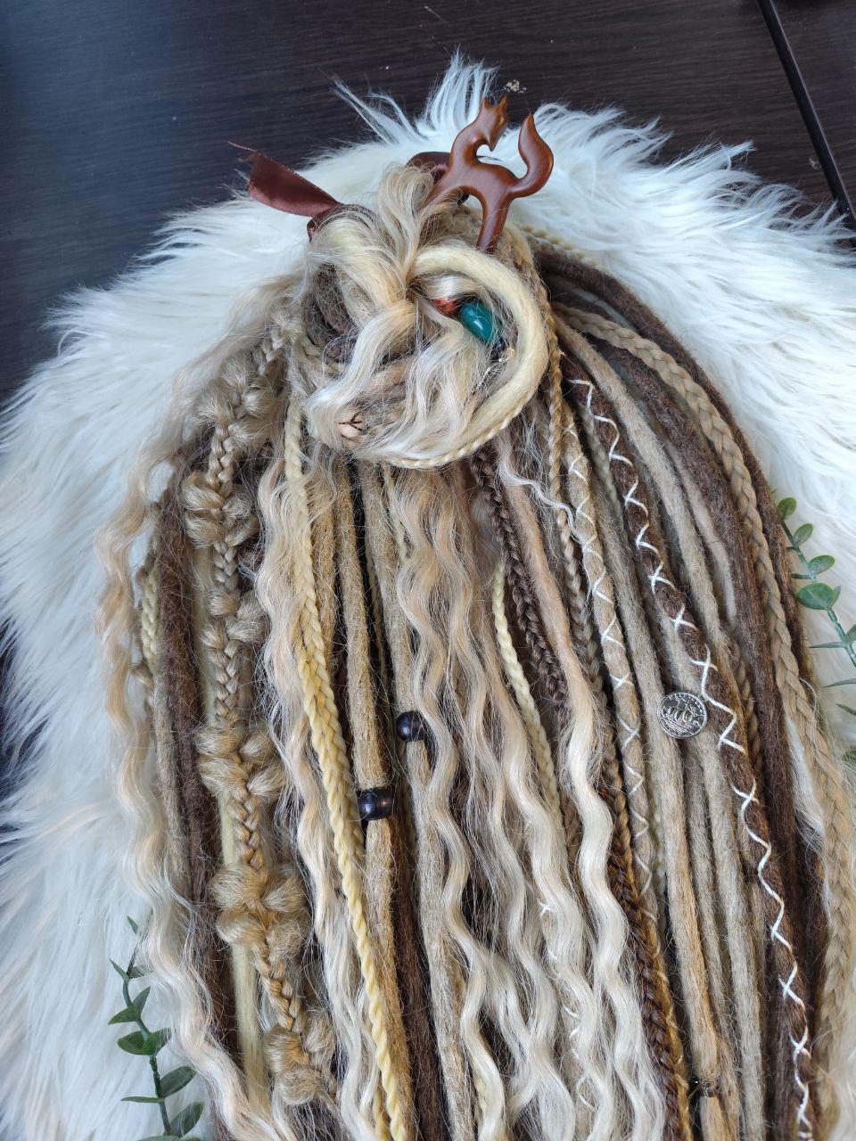 Boho Chic Dirty Blond and Dark blond Double Ended Synthetic Dreads - Versatile Dreadlock Extensions with loose curls