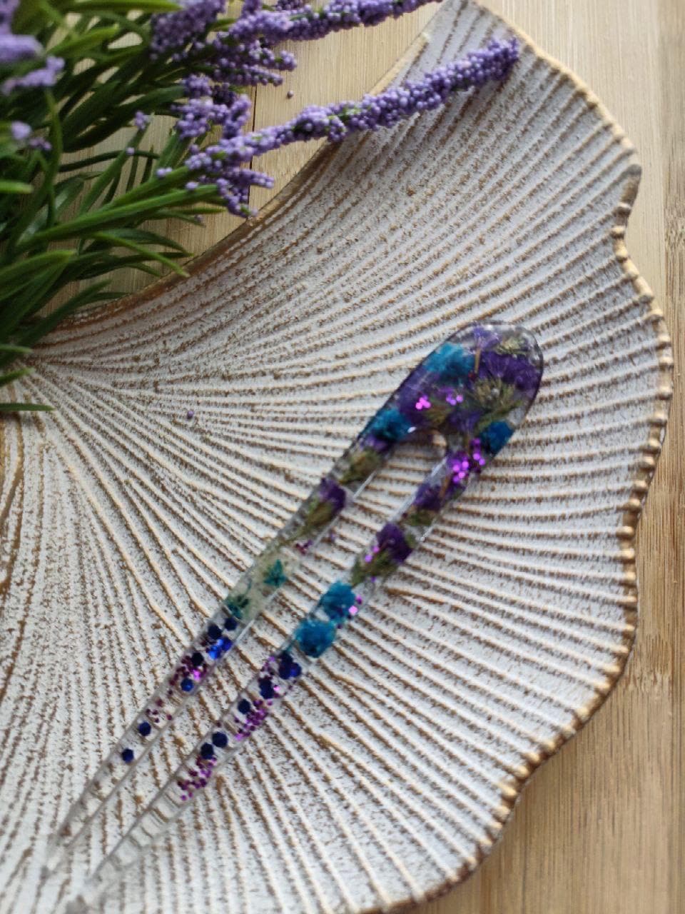 Epoxy Resin Hair Fork with Real Dried Flowers - Terrarium Jewelry for Mom