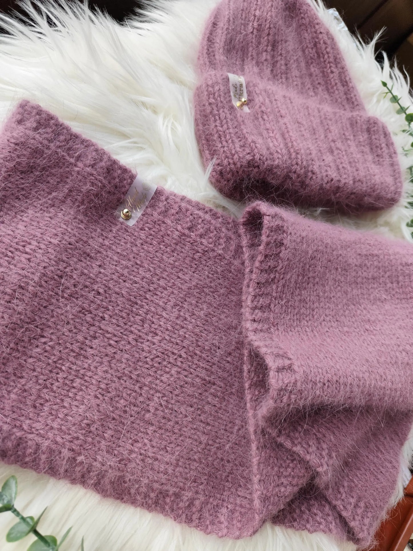 Staubrosa Angora-Mütze und Snood-Set – Kuscheliges handgemachtes Winterset