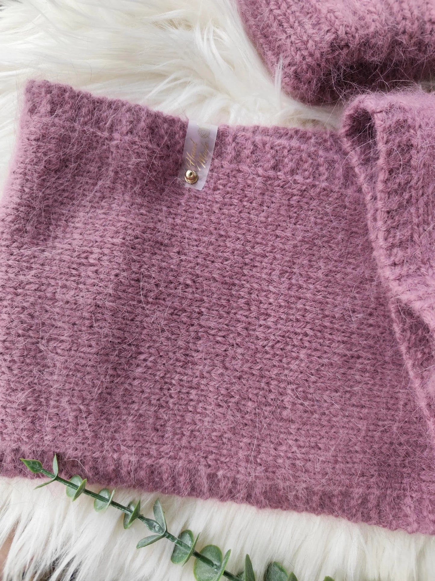 Staubrosa Angora-Mütze und Snood-Set – Kuscheliges handgemachtes Winterset