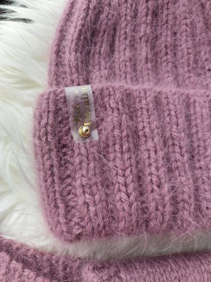 Staubrosa Angora-Mütze und Snood-Set – Kuscheliges handgemachtes Winterset