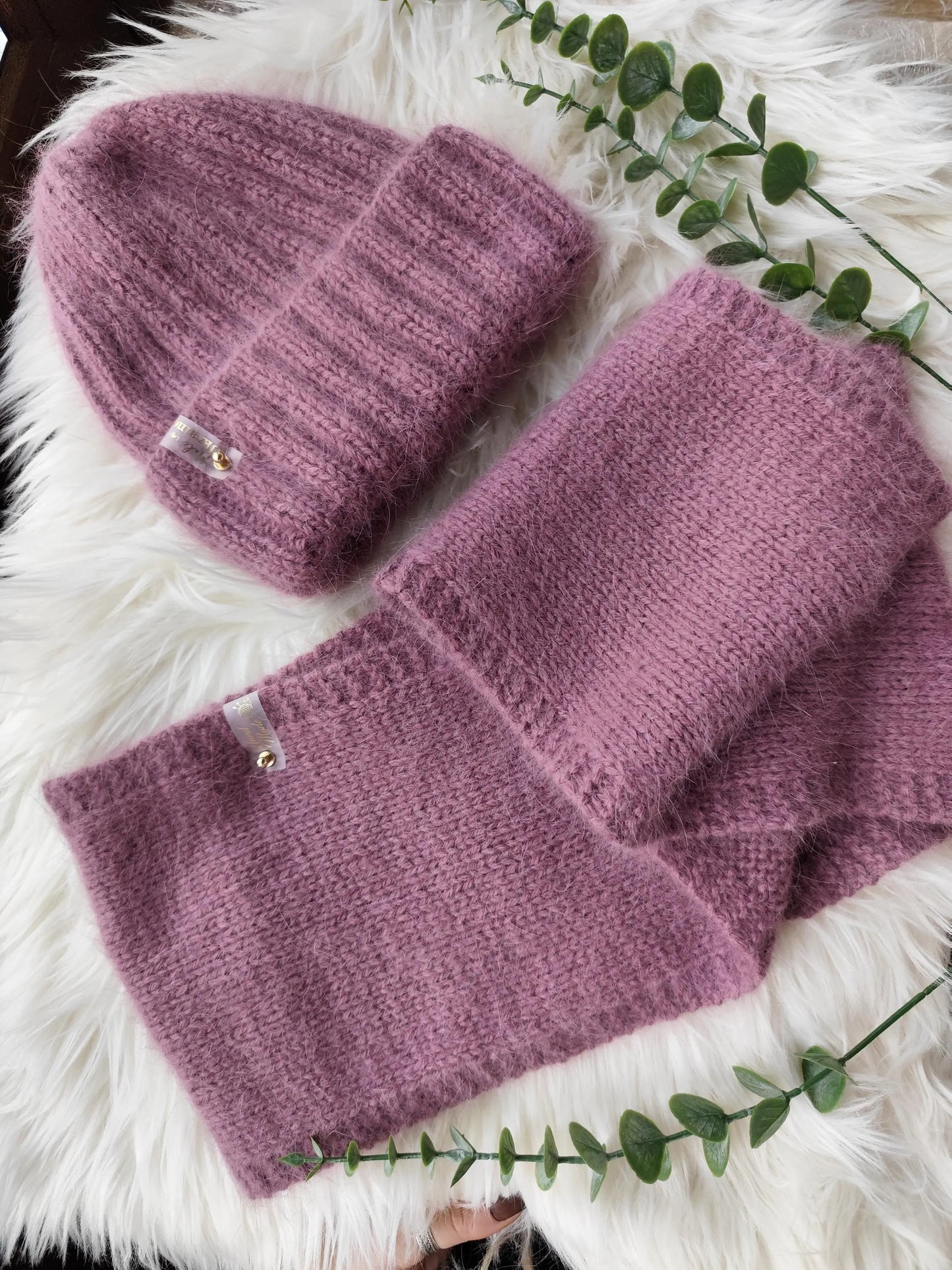 Staubrosa Angora-Mütze und Snood-Set – Kuscheliges handgemachtes Winterset