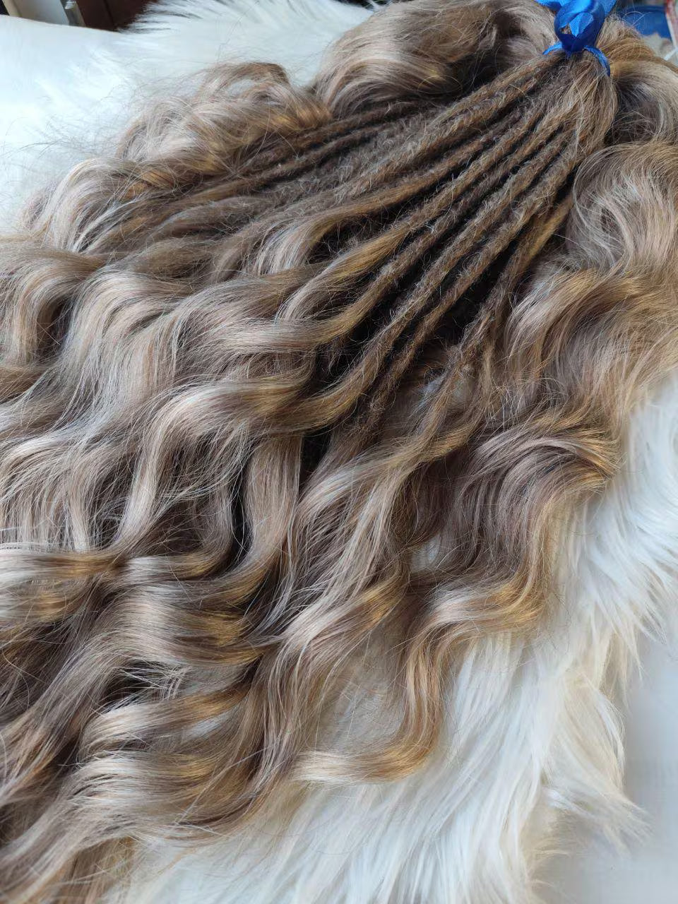 Ash Blonde Curly Brushable Fake Dreads – Natural Boho Set