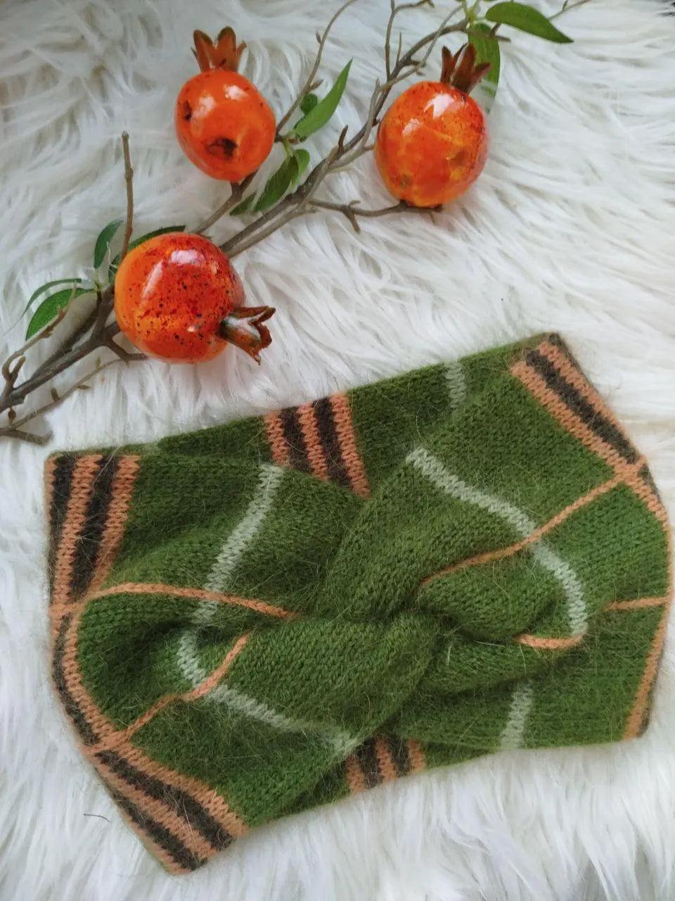 Rosa Angora-Ohrwärmer - Handgestricktes Stirnband für den Winter