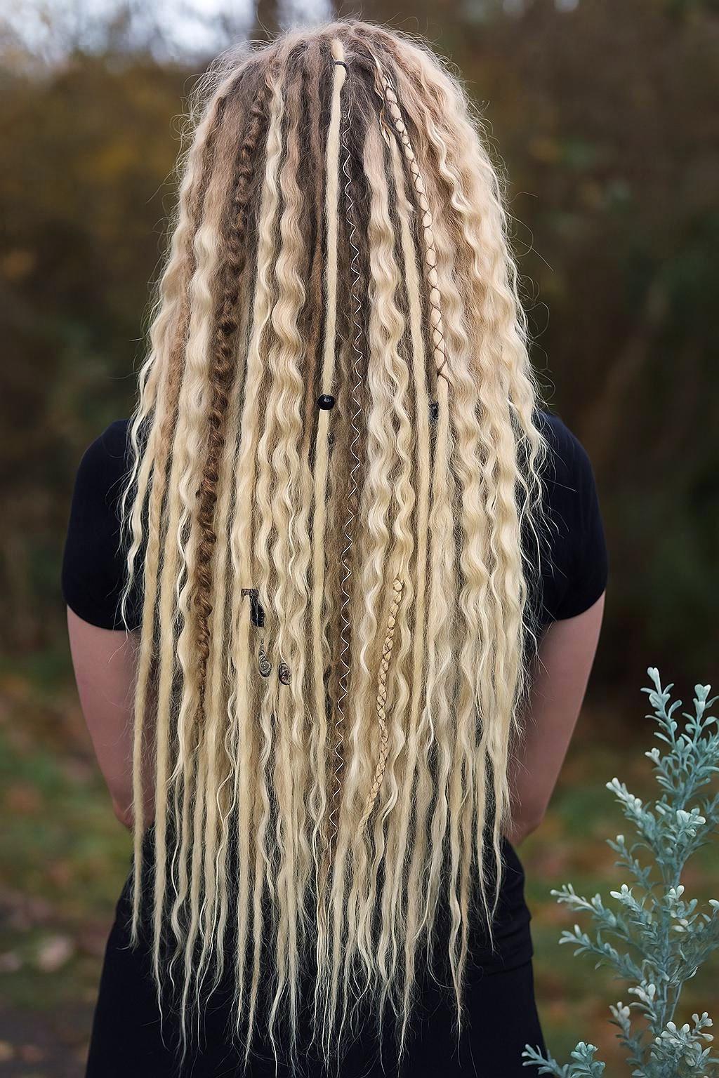 Weizenblond, Sandblond, Dunkelblond Boho Fake Dreads – Double Ended Synthetic Dreads