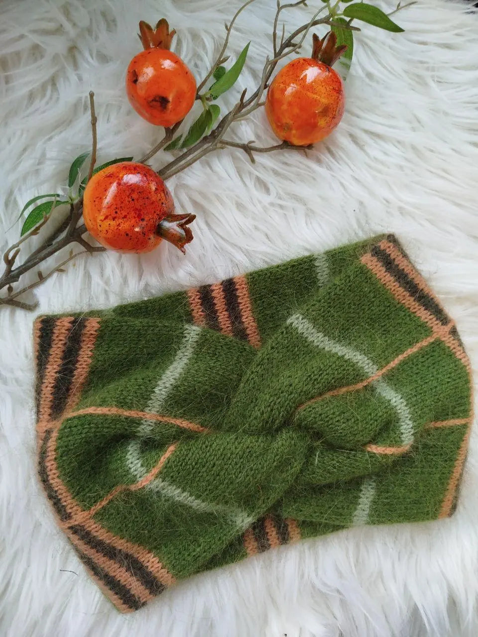 Rosa Angora-Ohrwärmer - Handgestricktes Stirnband für den Winter