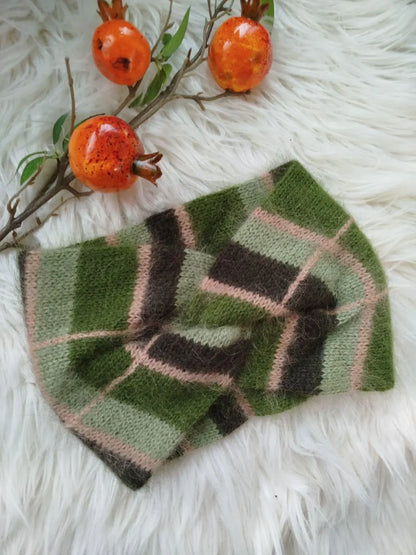 Rosa Angora-Ohrwärmer - Handgestricktes Stirnband für den Winter