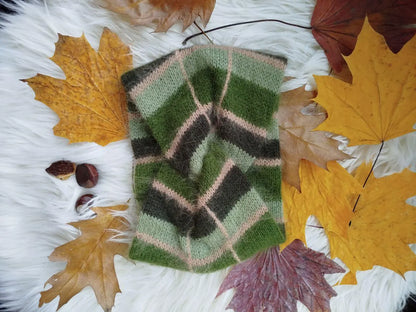 Rosa Angora-Ohrwärmer - Handgestricktes Stirnband für den Winter