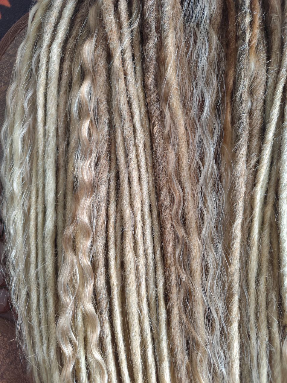 70 cm Sandy Blonde Ombre Dreadlock Extensions with Loose Curls