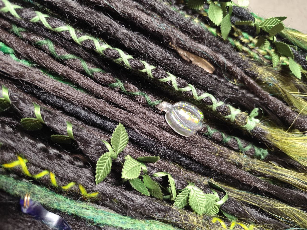 Extra lange schwarze grüne Dreadlock Extensions mit Locken – Boho Synthetische Dreads