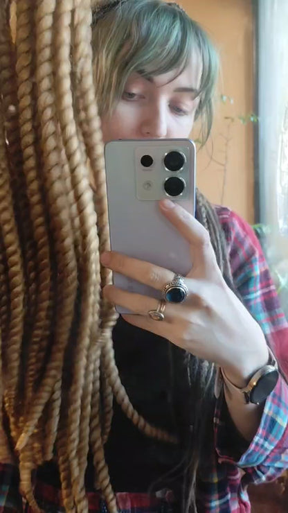 Warme hellbraune Twist Extensions – Havana Twist Mambo, leichte synthetische Twists